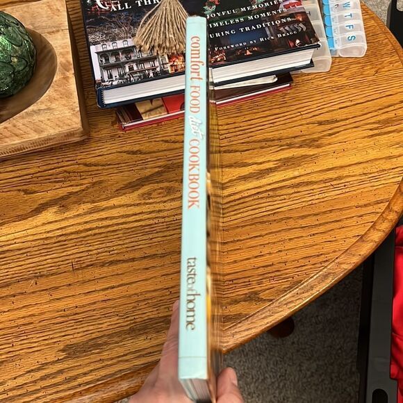 Taste of Home Comfort Food, 256 page, diet cookbook - Picture 2 of 4